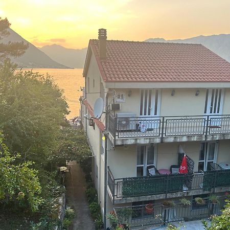 Studio On The Coast, With A View Of The Sunrise,Free We-Fi Kotor Extérieur photo