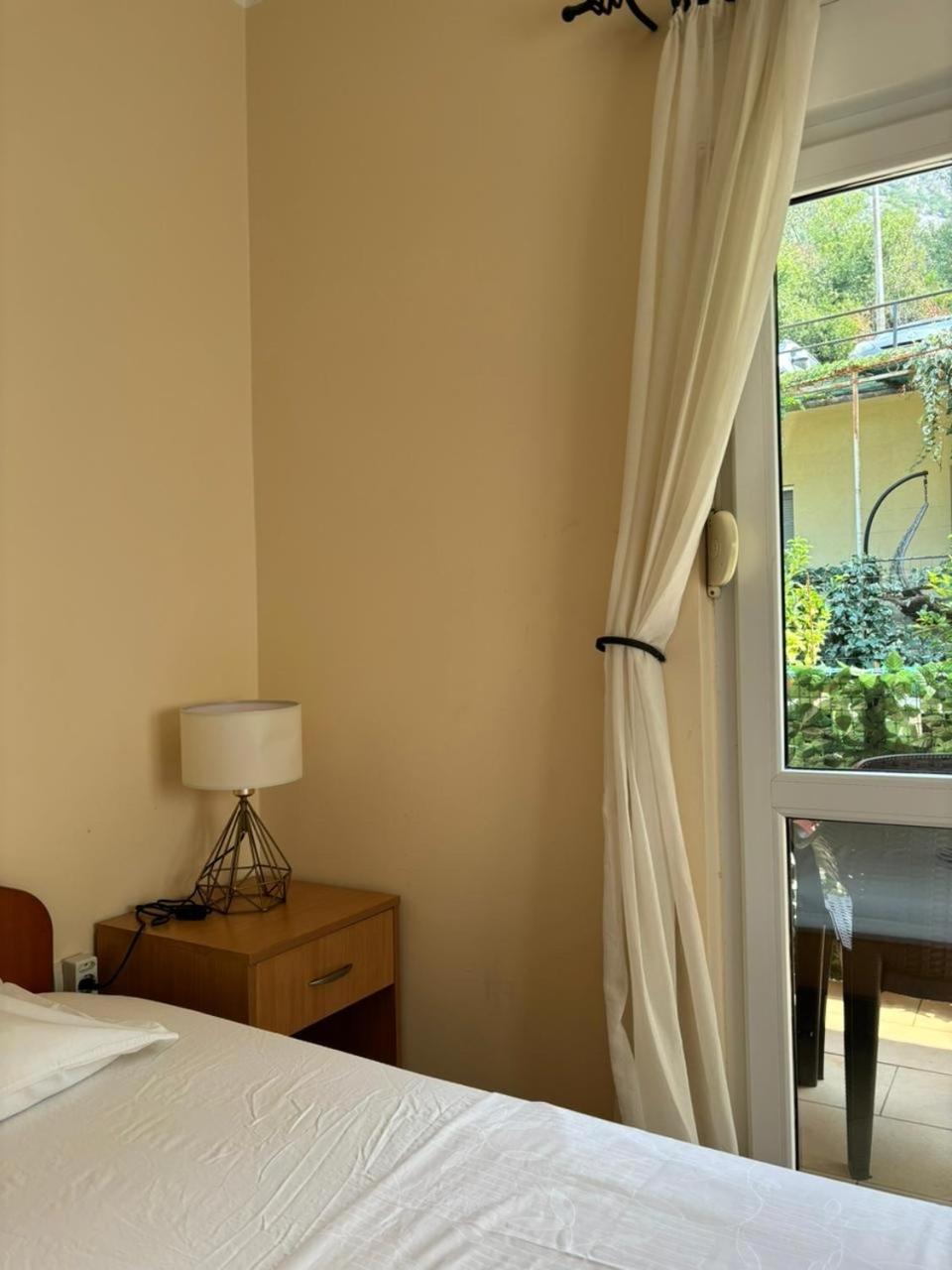 Studio On The Coast, With A View Of The Sunrise,Free We-Fi Kotor Extérieur photo